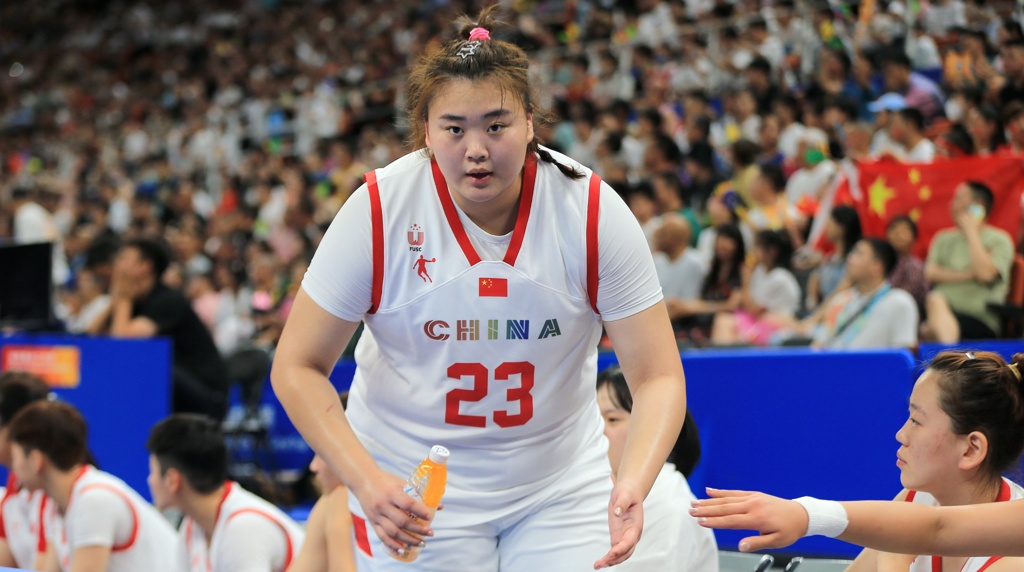 田媛媛末节狂砍14分救主 中国大运女篮逆转日本晋级四强