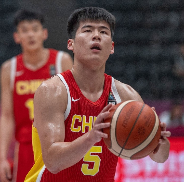 麦穗丰：假如球员态度都是正确的 那问题可能只会出在教练身上