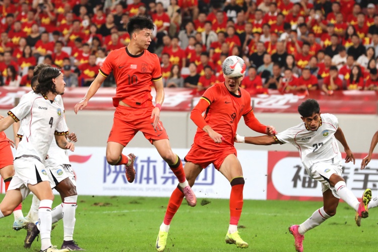 新民体育：只有U22国足实现今年预定目标 明年能否带来更大惊喜？